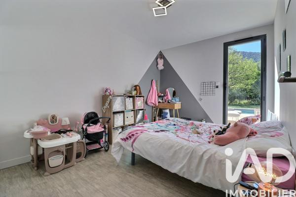 Maison à vendre 5 pièces 135 m² Mimet