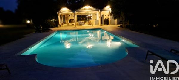 Maison à vendre 17 pièces 762 m² Saint-Germain-de-Lusignan