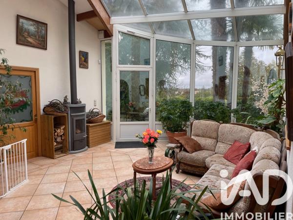 Maison à vendre 17 pièces 762 m² Saint-Germain-de-Lusignan