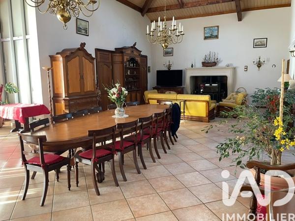 Maison à vendre 17 pièces 762 m² Saint-Germain-de-Lusignan