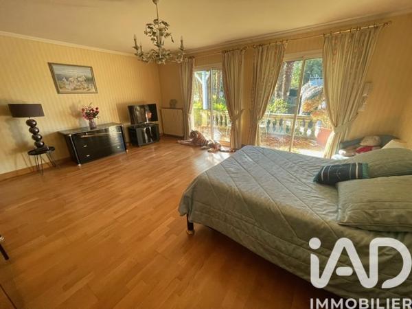 Maison à vendre 17 pièces 762 m² Saint-Germain-de-Lusignan