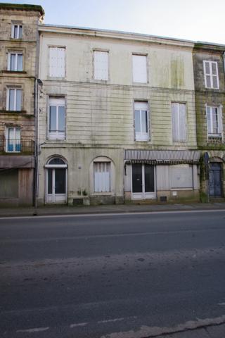 Maison  6 pièce(s)  3 chambre(s)  158 m²