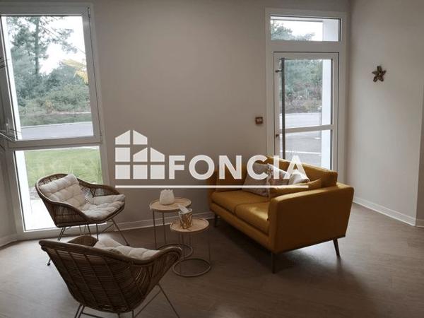 À vendre Local commercial 115 m² - Le Pian-médoc 33290
