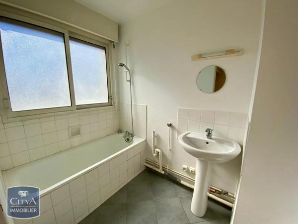 Appartement à louer 2 pièces 43.9m²