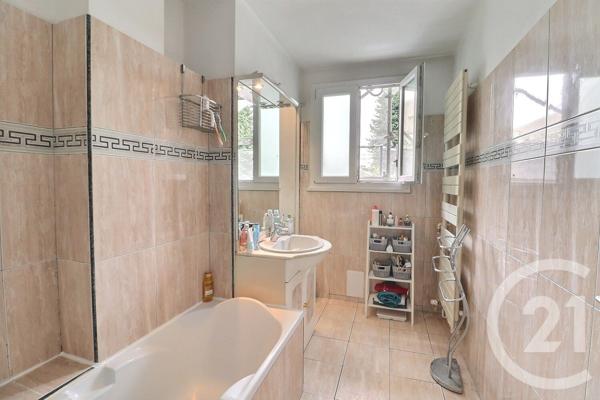 Appartement F3 à vendre  3 pièces - 70,80 m2 VILLEPARISIS - 77