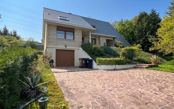 Maison à vendre    6 pièces •  Villemomble