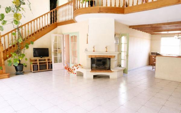 Maison à vendre    6 pièces •  Villemomble