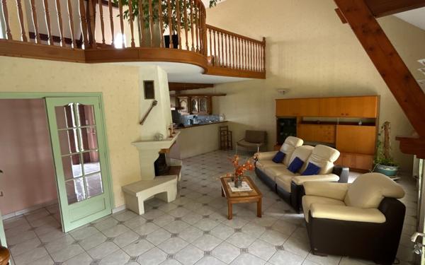 Maison à vendre    6 pièces •  Villemomble