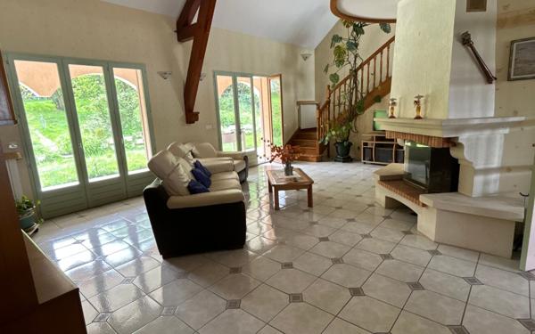 Maison à vendre    6 pièces •  Villemomble