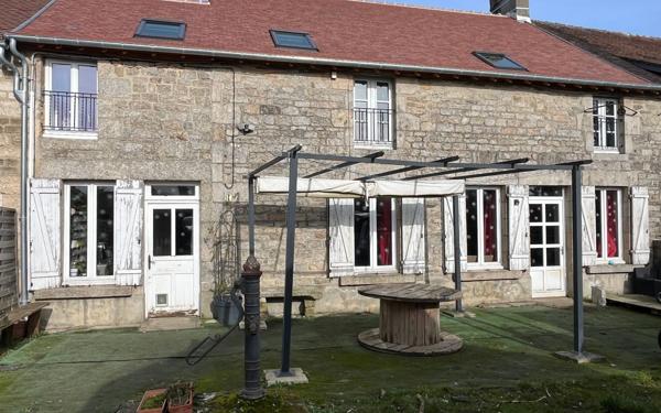 Maison à vendre    5 pièces •  Damigny