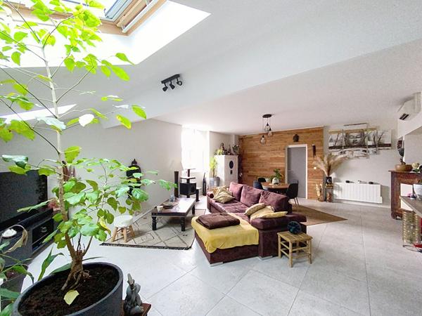 Appartement Montluel 4 pièce(s) 170 m2, 3 chambres, centre ville, jardin, charme