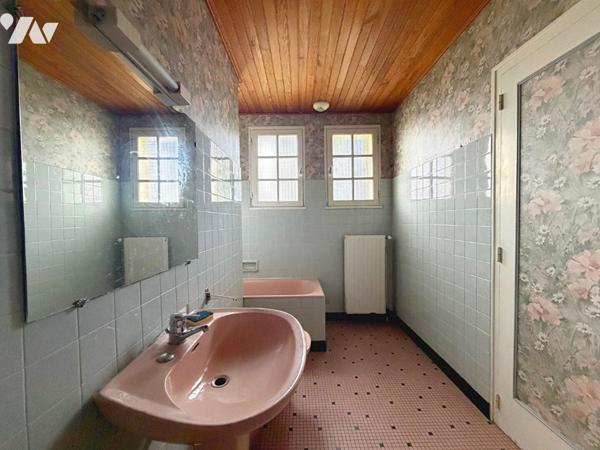 MAISON BOURG DE LAILLE ! GROS POTENTIEL !!!