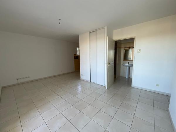 Grand studio de 31,02m2 Istres