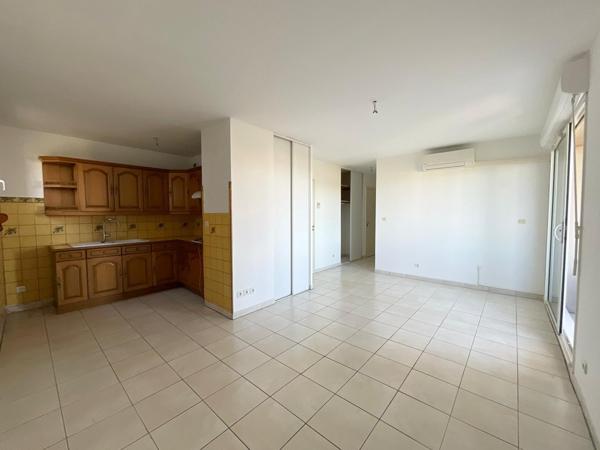 Grand studio de 31,02m2 Istres