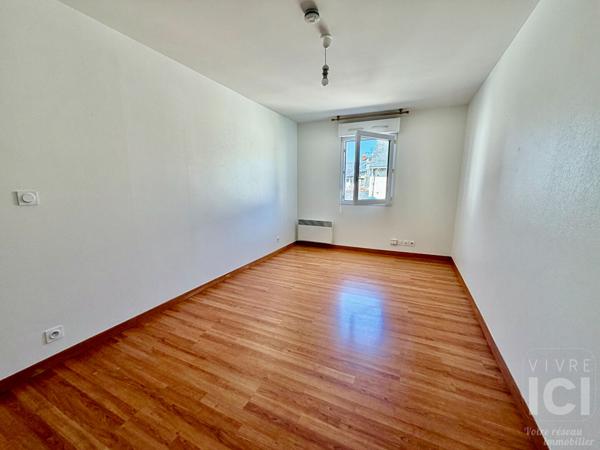APPARTEMENT 2 PIECES 35m² - MADELAINE -CHAMP DE MARS - BOX SOUS SOL