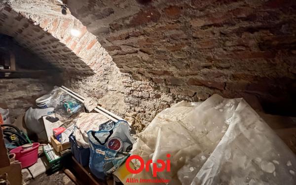 Maison à vendre    5 pièces • 165 m2 Commentry