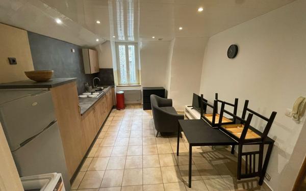 Appartement à louer    1 pièce •  Saint-Jean-de-Valériscle