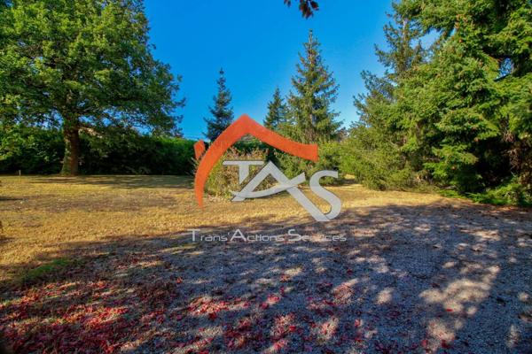 Vente Terrain 692 m2 à Roisey