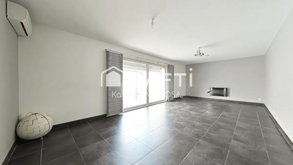 Villa 3 faces - 4 chambres - Piscine - Garage