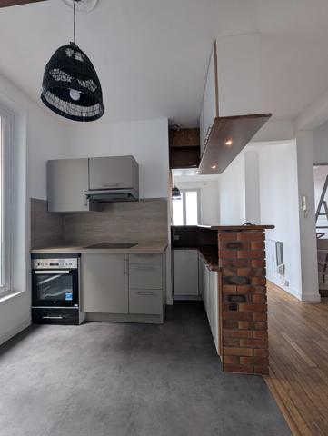 À LOUER - T3 de 58 m² - Rénové - Dernier étage - Triangle d'Or