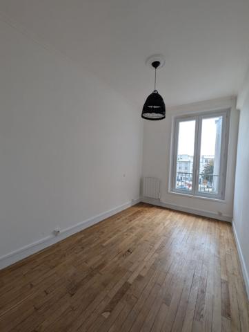 À LOUER - T3 de 58 m² - Rénové - Dernier étage - Triangle d'Or