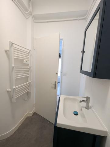À LOUER - T3 de 58 m² - Rénové - Dernier étage - Triangle d'Or