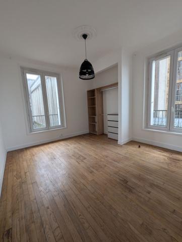 À LOUER - T3 de 58 m² - Rénové - Dernier étage - Triangle d'Or
