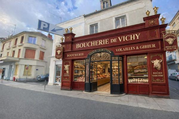 03200 VICHY –IMMEUBLE DE RAPPORT MIXTE AVEC 2 APPARTEMENTS + LOCAL COMMERCIAL -COEUR DE VILLE