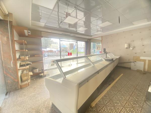 03200 VICHY –IMMEUBLE DE RAPPORT MIXTE AVEC 2 APPARTEMENTS + LOCAL COMMERCIAL -COEUR DE VILLE