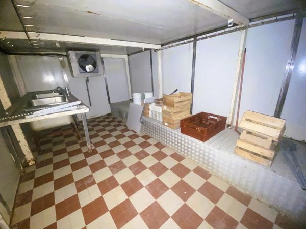 03200 VICHY –IMMEUBLE DE RAPPORT MIXTE AVEC 2 APPARTEMENTS + LOCAL COMMERCIAL -COEUR DE VILLE