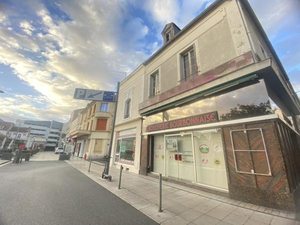 03200 VICHY –IMMEUBLE DE RAPPORT MIXTE AVEC 2 APPARTEMENTS + LOCAL COMMERCIAL -COEUR DE VILLE