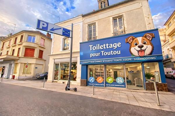 03200 VICHY –IMMEUBLE DE RAPPORT MIXTE AVEC 2 APPARTEMENTS + LOCAL COMMERCIAL -COEUR DE VILLE