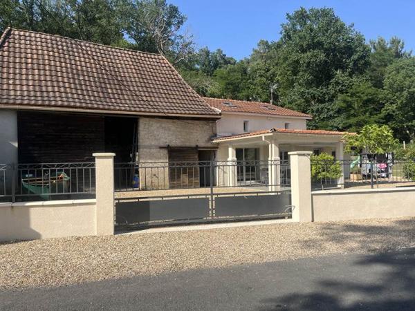 Maison à vendre 208 260 € Montpon-Ménestérol 4 p 109 m² DPE D
