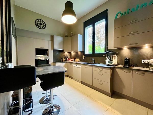 Tours - Quartier des Prébendes - Maison 245m2 + parking