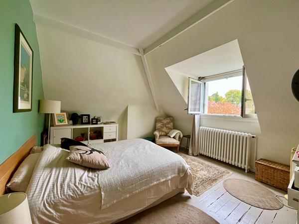 Tours - Quartier des Prébendes - Maison 245m2 + parking