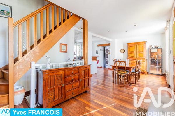 Maison à vendre 5 pièces 98 m² Sainte-Geneviève-des-Bois
