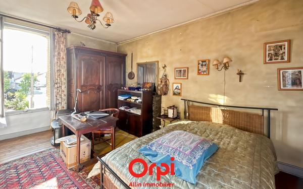 Maison à vendre    5 pièces • 130 m2 Montluçon