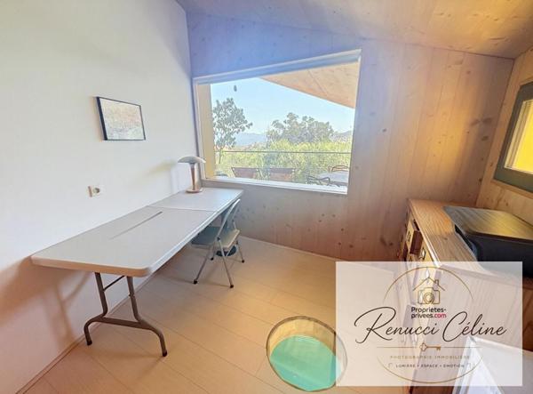 Maison d'architecte de type T4 de 184 m² à Ajaccio