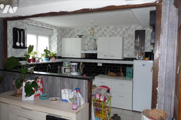 Maison en pierres à vendre à CHAMPGENETEUX(53)