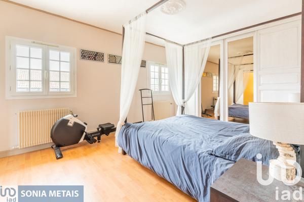 Maison à vendre 8 pièces 200 m² La Ville-du-Bois