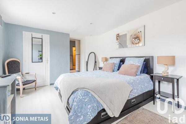 Maison à vendre 8 pièces 200 m² La Ville-du-Bois