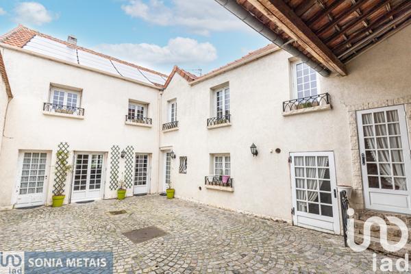 Maison à vendre 8 pièces 200 m² La Ville-du-Bois