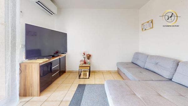 T2 meublé avec parking dans résidence sécurisée. terrasse vue piscine et canigou