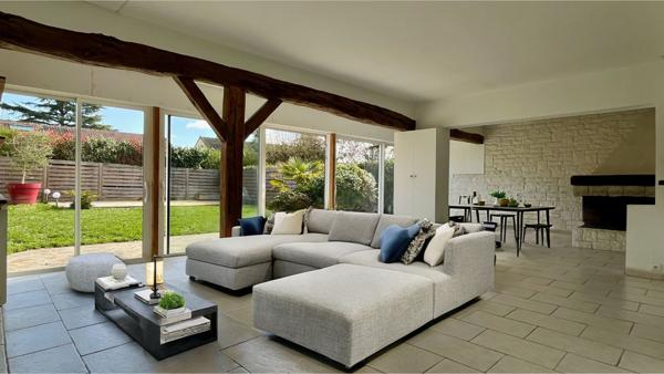 Saint-Nom-la-Bretèche (78860) MAISON FAMILIALE DE 153M2 BIEN ENTRETENUE EN RESIDENCE PROCHE ECOLES ET COLLEGE SUR ENVIRON 590M2 DE TERRAIN.