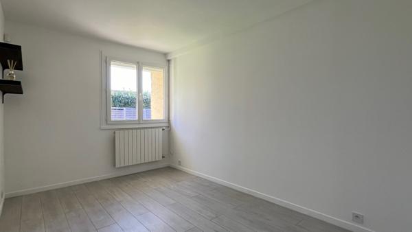 Saint-Nom-la-Bretèche (78860) MAISON FAMILIALE DE 153M2 BIEN ENTRETENUE EN RESIDENCE PROCHE ECOLES ET COLLEGE SUR ENVIRON 590M2 DE TERRAIN.