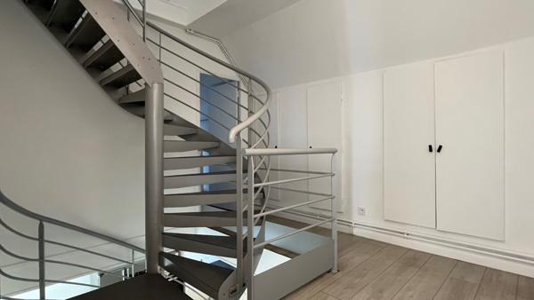 Saint-Nom-la-Bretèche (78860) MAISON FAMILIALE DE 153M2 BIEN ENTRETENUE EN RESIDENCE PROCHE ECOLES ET COLLEGE SUR ENVIRON 590M2 DE TERRAIN.