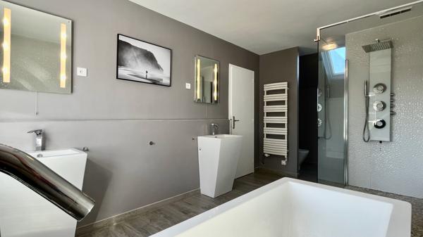 Saint-Nom-la-Bretèche (78860) MAISON FAMILIALE DE 153M2 BIEN ENTRETENUE EN RESIDENCE PROCHE ECOLES ET COLLEGE SUR ENVIRON 590M2 DE TERRAIN.