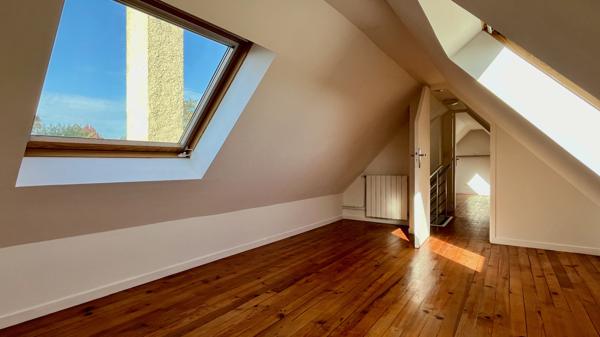 Saint-Nom-la-Bretèche (78860) MAISON FAMILIALE DE 153M2 BIEN ENTRETENUE EN RESIDENCE PROCHE ECOLES ET COLLEGE SUR ENVIRON 590M2 DE TERRAIN.