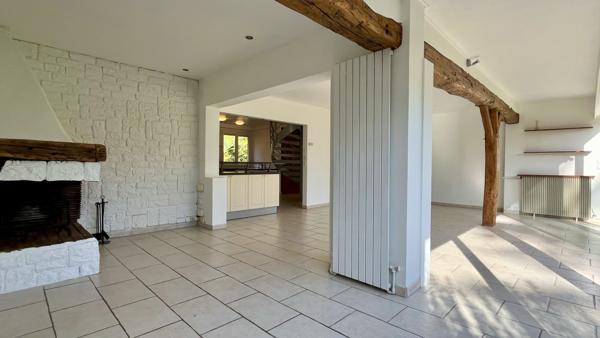 Saint-Nom-la-Bretèche (78860) MAISON FAMILIALE DE 153M2 BIEN ENTRETENUE EN RESIDENCE PROCHE ECOLES ET COLLEGE SUR ENVIRON 590M2 DE TERRAIN.