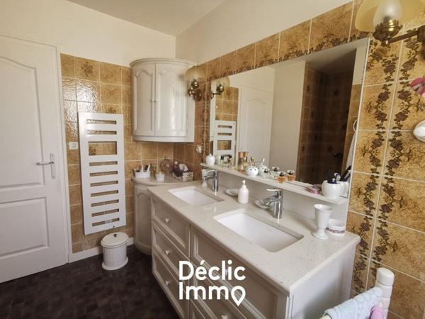 Vente maison et terrain Saint symphorien, 150m² 15700m² 8 pièces 349 800€ Page /fr/detail.htm